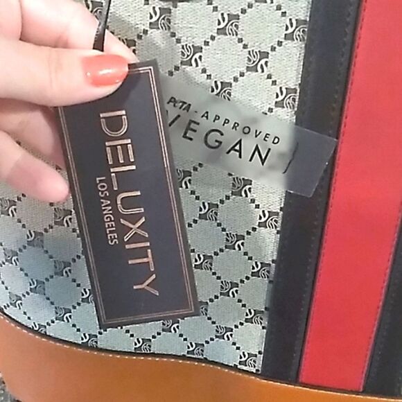 Deluxity Los Angeles Bag. NWT - Picture 13 of 13